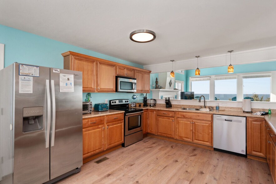 Building Photo - 100 Sea Colony Dr