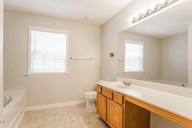 Building Photo - 4443 Karlbrook Ln