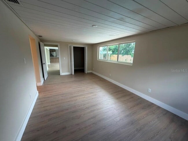 Building Photo - 1822 Banyan Tree Dr