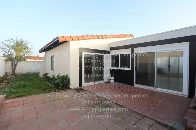 Building Photo - 17679 San Vicente St