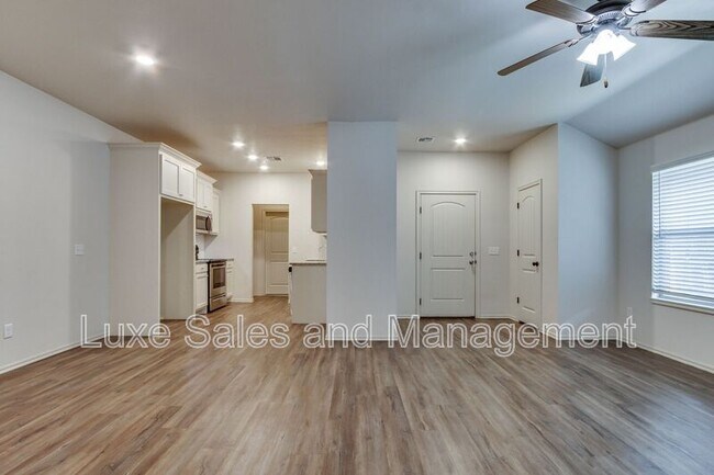 Building Photo - 437 Chalk Hill Ct