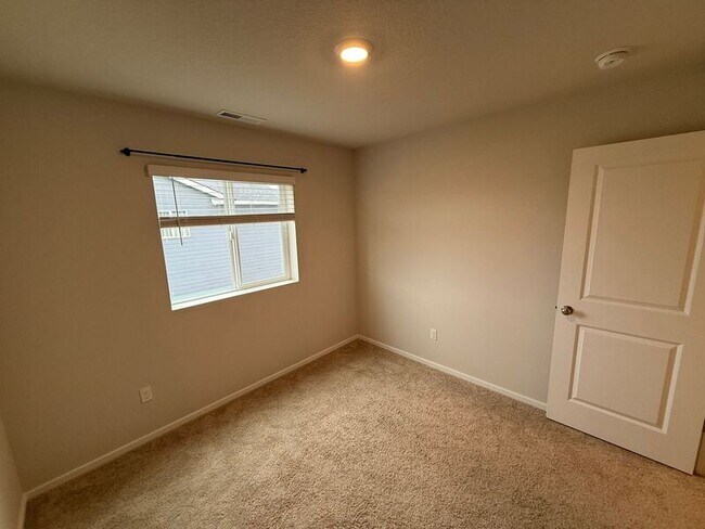 Building Photo - 4816 Apollo Ave