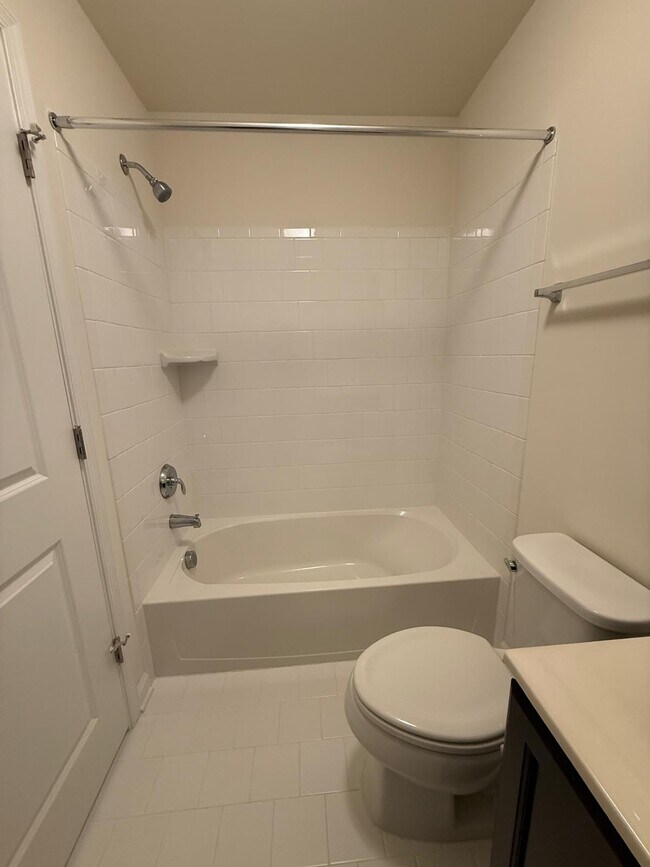 Building Photo - 23910 Catawba Hill Dr