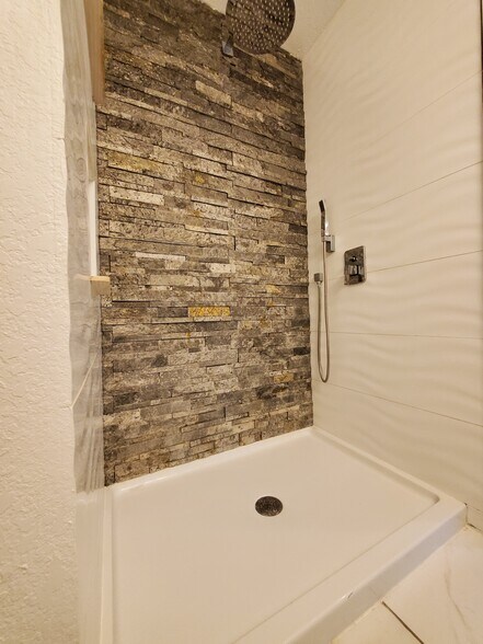Rain shower - 9140 Timber Path