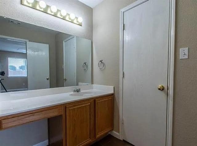 Building Photo - 816 W Colony Dr