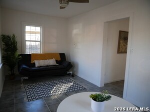 Building Photo - 1820 Ruiz St