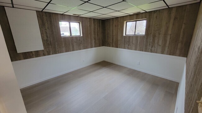 Building Photo - 340 Potomac Ave