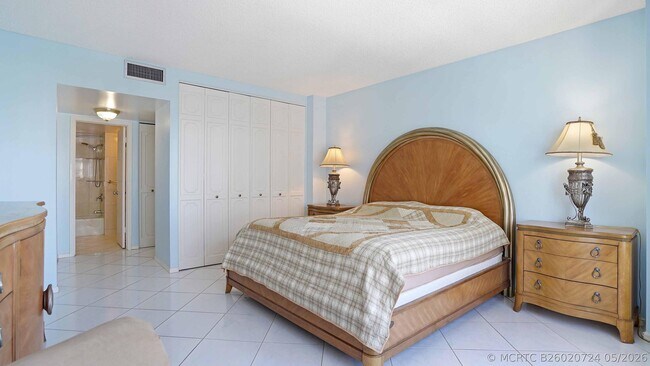 Building Photo - 3550 Galt Ocean Dr