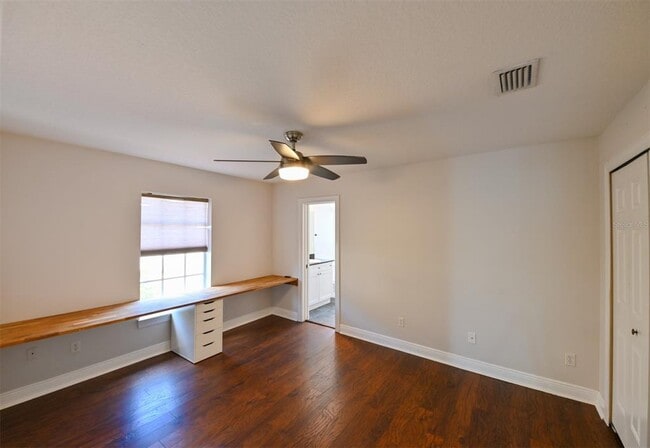 Building Photo - 277 Valencia Cir