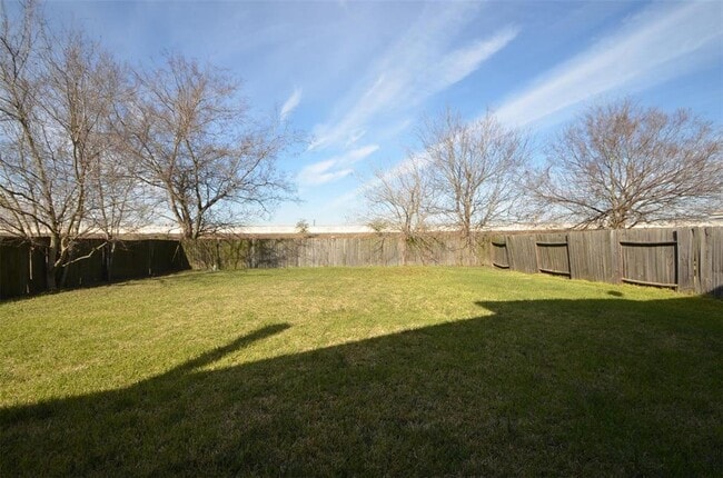 Building Photo - 15714 Baybriar Dr