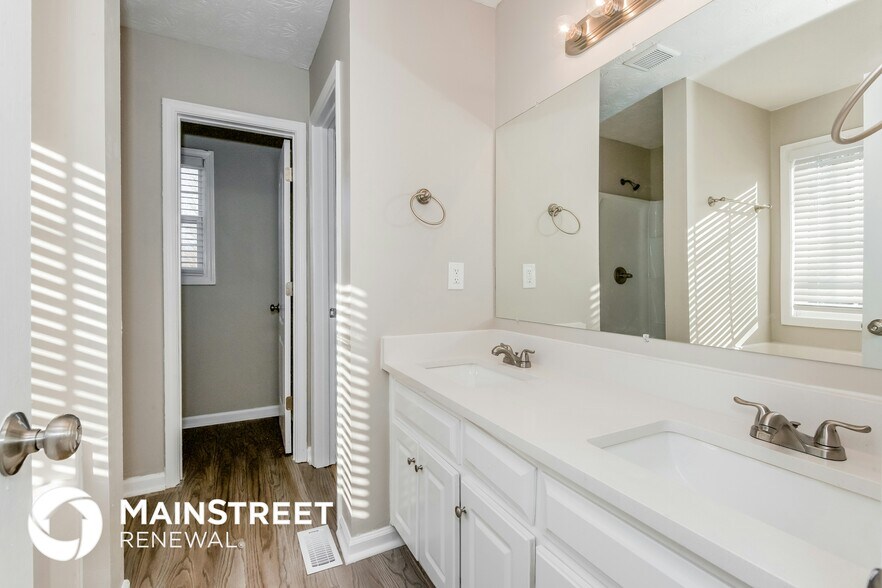 Building Photo - 55 Oakmont Ct