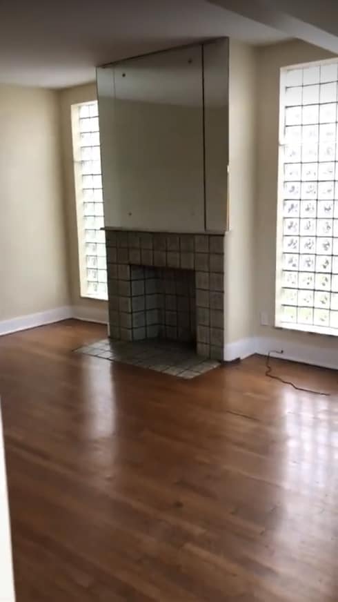 Living room - 929 Jancey St