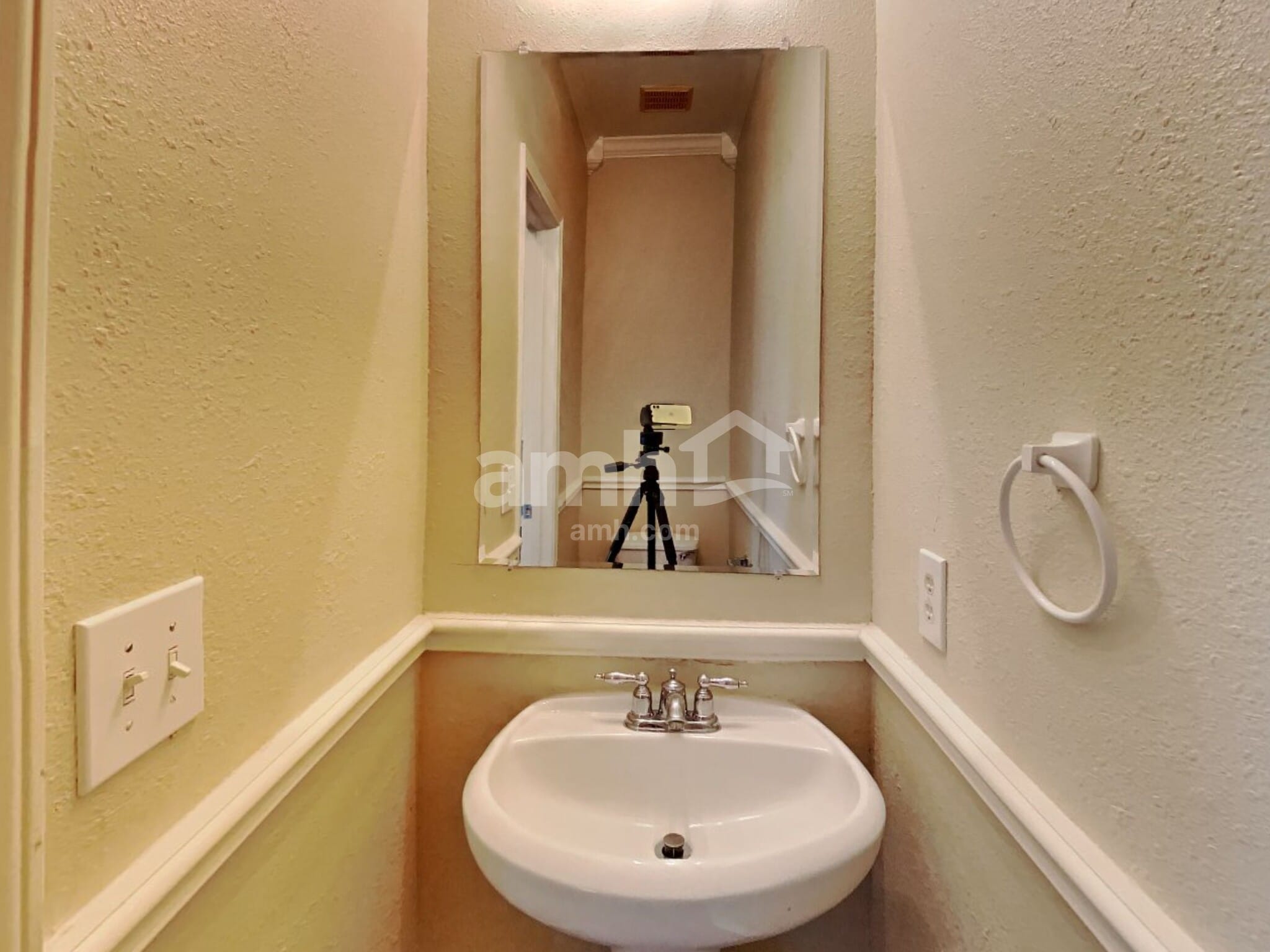 Building Photo - 3203 Farrel Hill St