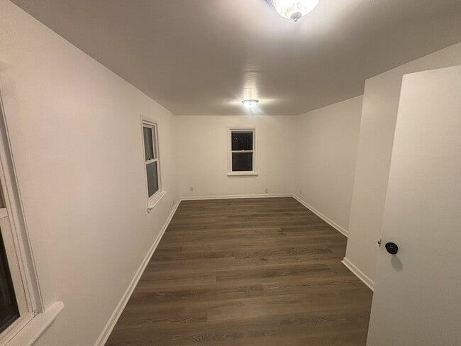 Building Photo - 27 Fenderson St