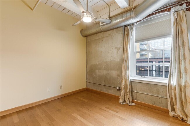 Building Photo - 416 NW 13th Ave