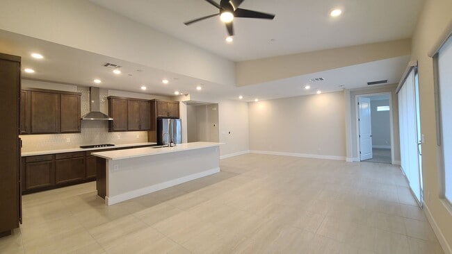 Building Photo - Townhome located in Trilogy community in Summerlin.