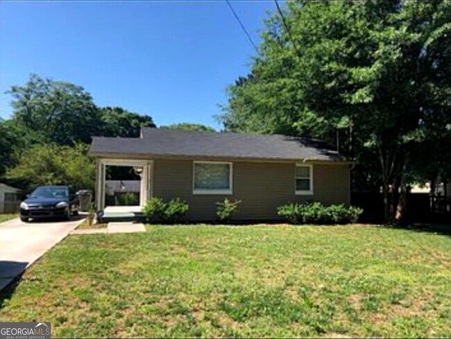 Primary Photo - 2612 Loghaven Dr NW