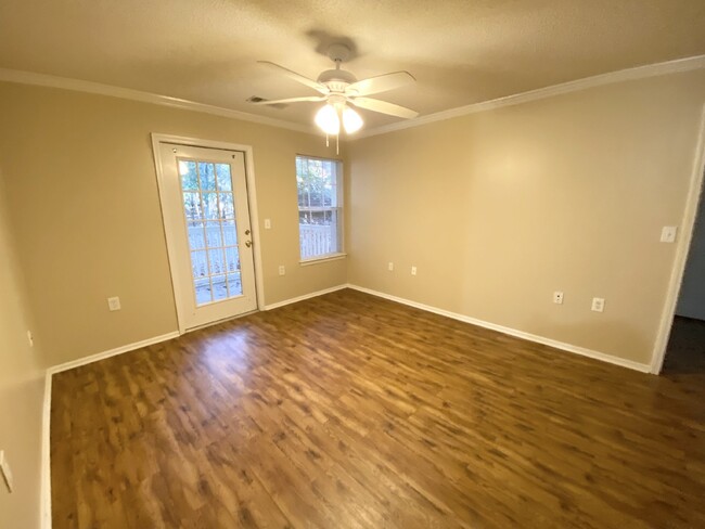 Building Photo - The Reserve at Woodbridge, Two Bedroom Con...