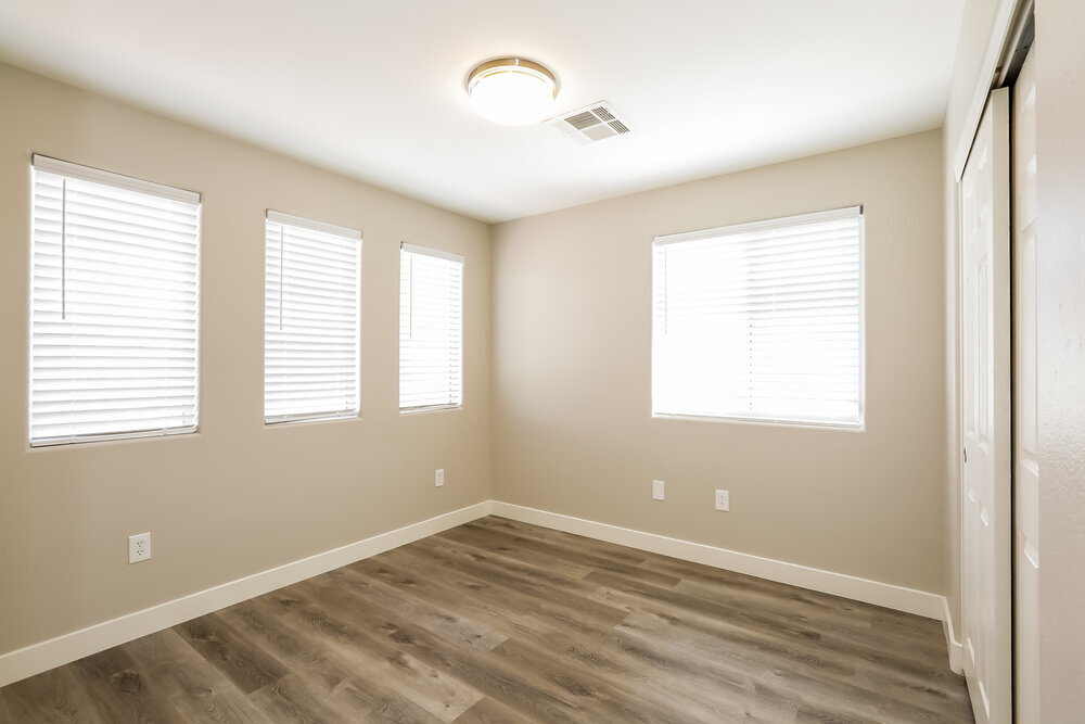 Building Photo - 10385 Adrianna Ave