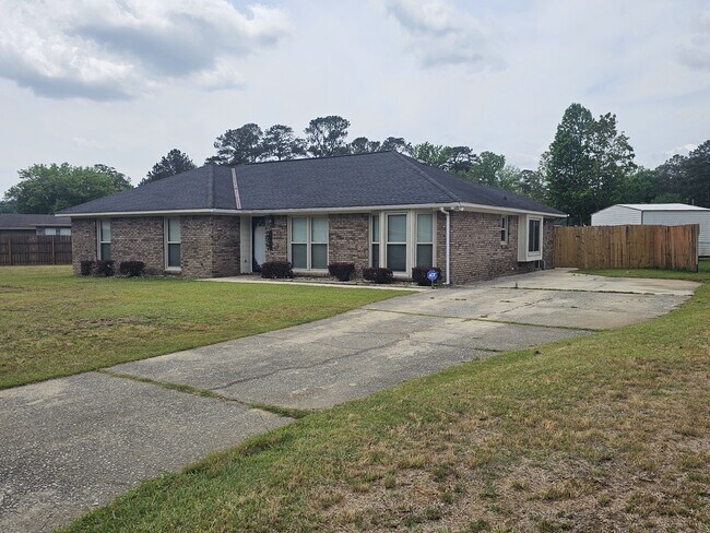 Building Photo - 5727 Lexington Dr