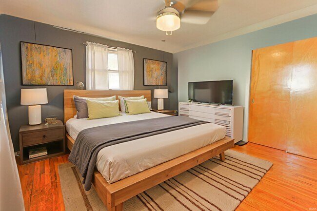 Building Photo - 19191 Palisade Ave