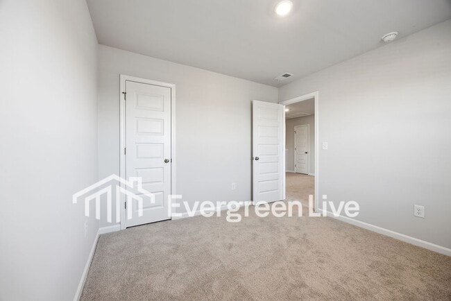 Building Photo - 1707 King Oaks Lp