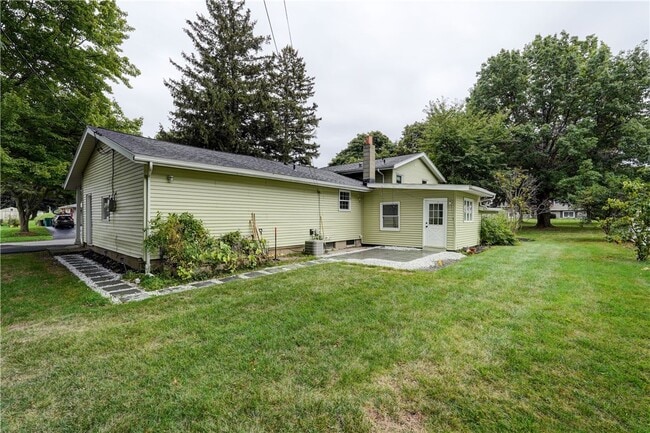 Building Photo - 232 Meadowbriar Rd
