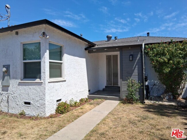 Building Photo - 9157 Haas Ave
