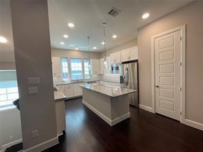 Building Photo - 5823 Orion Pl