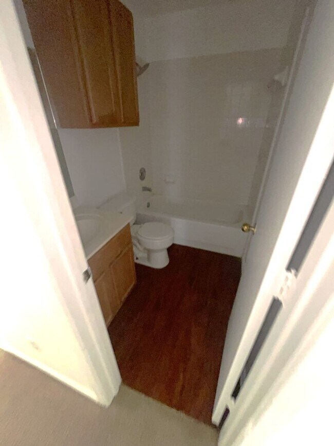 Building Photo - AVAILABLE NOW! Pets Allowed!