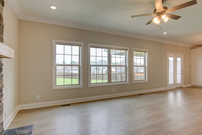 Building Photo - 230 Cotoneaster Ln