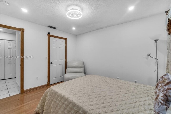 Building Photo - 2590 SE 7th Pl