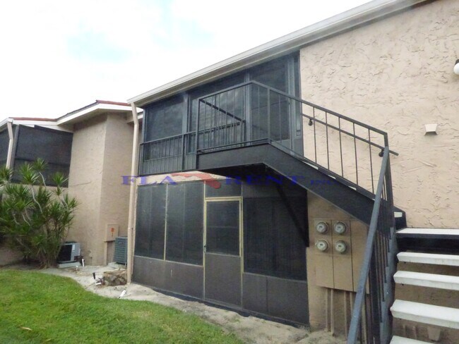 Building Photo - 1160 Calle Del Norte