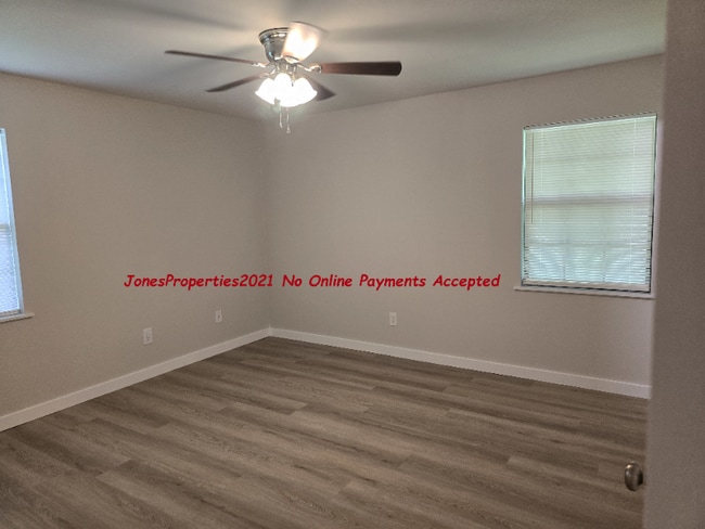 Building Photo - 1318 Crooked Creek Dr