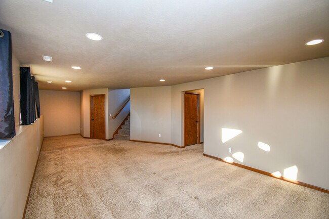 Building Photo - 5512 South Culbert Avenue