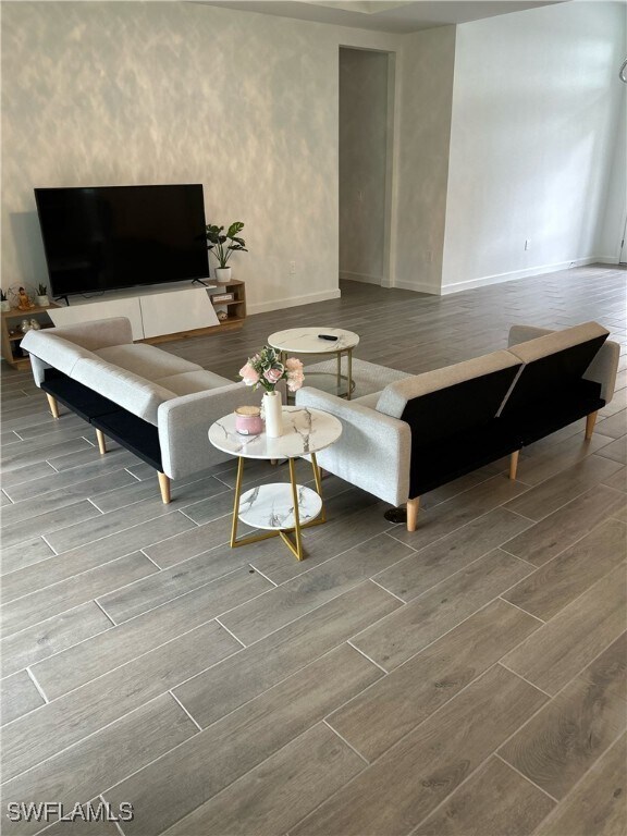 Building Photo - 11017 Hanging Vine Dr