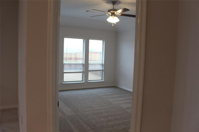 Building Photo - 5010 Flanagan Dr