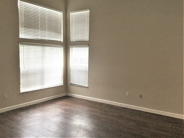 Building Photo - 7909 Hathaway Dr