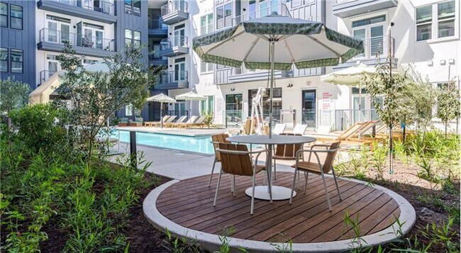 Building Photo - 5902 Westminster Dr