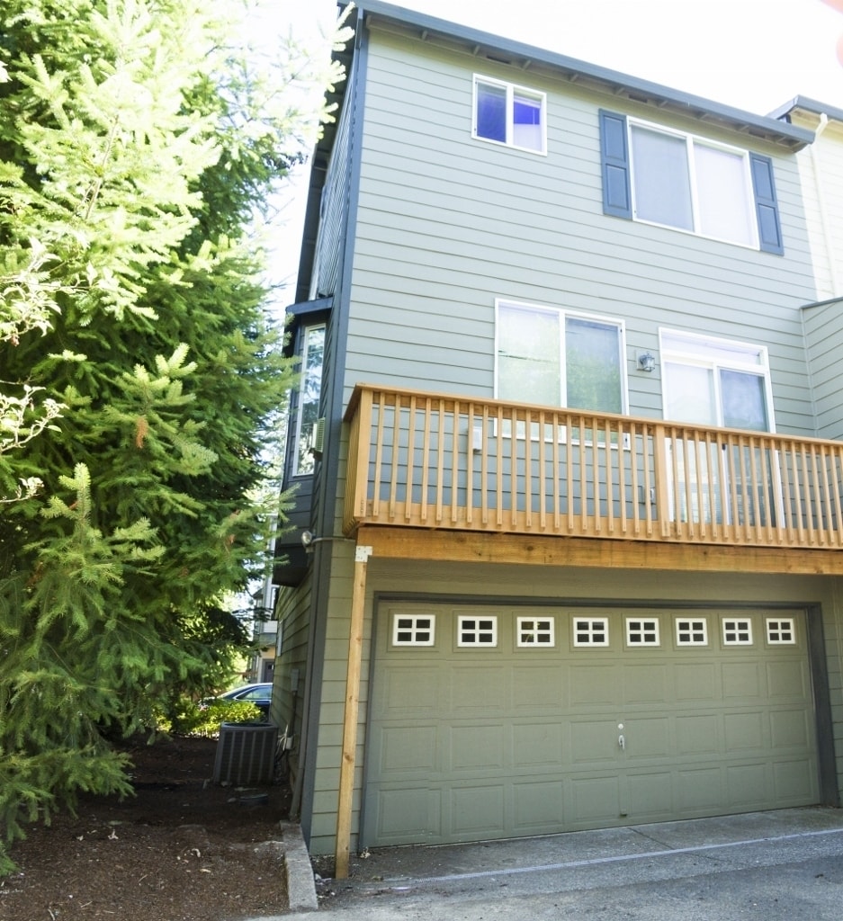 Building Photo - 15305 SW Diamond St