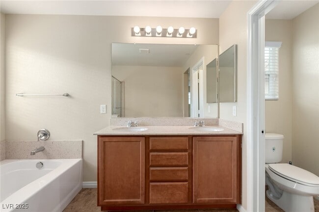 Building Photo - 945 Spiracle Ave