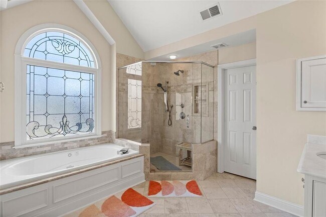Building Photo - 5685 Lake Manor Trce
