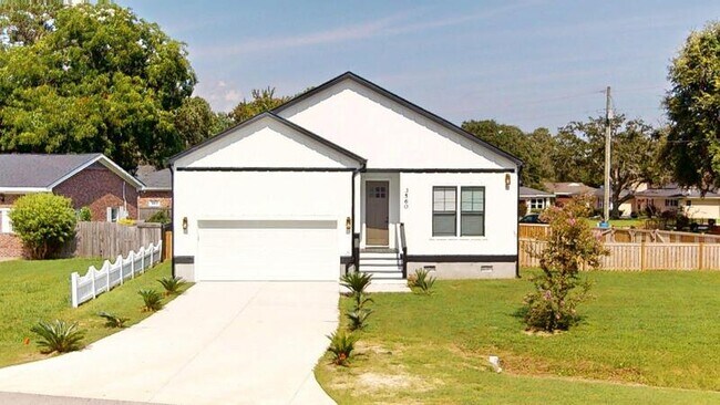 Building Photo - 3560 Old Ferry Rd