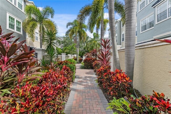 Building Photo - 1427 Harbour Walk Dr