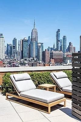 Building Photo - 161 W 16th St