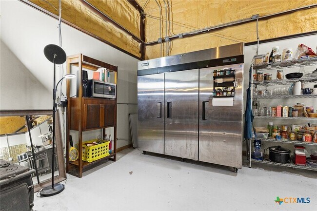 Building Photo - 218 Alexandra Ln