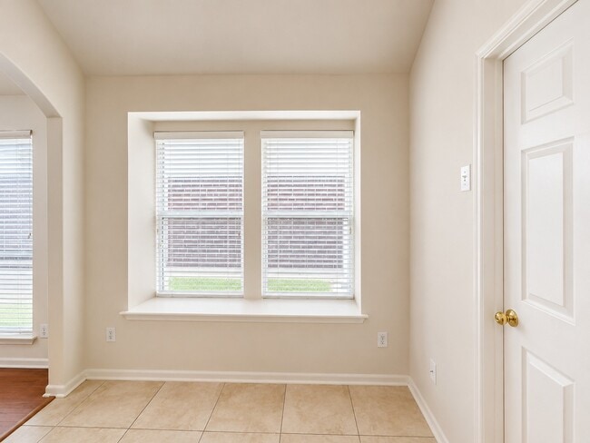 Building Photo - 20410 Nelva Park Ct