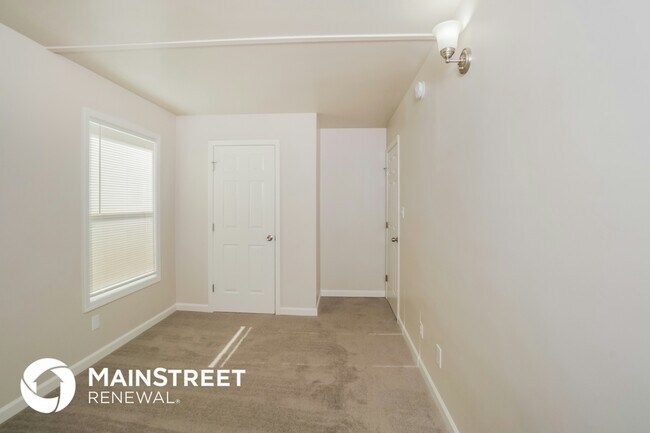 Building Photo - 2200 Green Alley