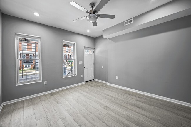Building Photo - 3059 Brighton St