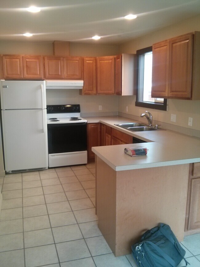 Building Photo - 4845 Delridge Way SW